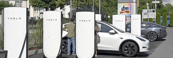 Unsere 7 Tesla Super Charger im Riga Ring